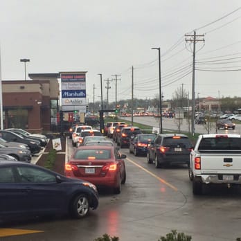 Chick-fil-A - I've never seen a drive-thru that has 18-32 cars lined up ALL DAY LONG. - Fast Food Near Me - Poland, Ohio
