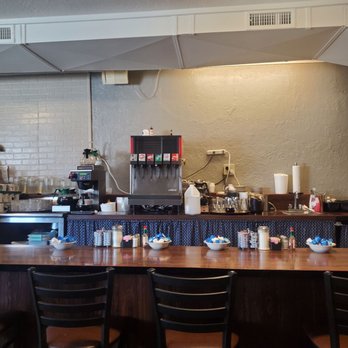 Beacon Restaurant - Counter - Breakfast & Brunch Near Me - Wichita, Kansas
