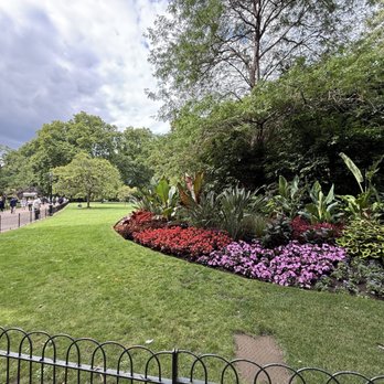 St James's Park - Beautiful flowers - Parks Near Me St James's Park - Beautiful flowers - Parks Near Me