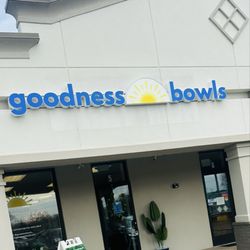 Goodness Bowls - Outside