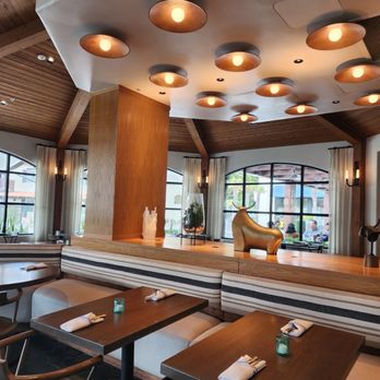 Ox & Ocean - Inside area - Breakfast & Brunch Near Me - Oxnard, California