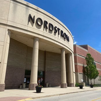 Nordstrom Rack - Department Stores Near Me - Skokie, Illinois