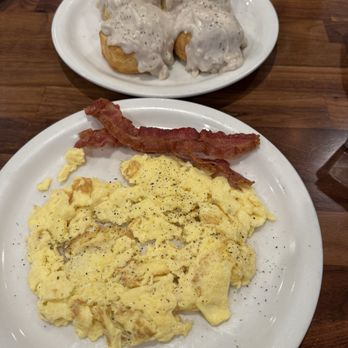 Arthur's Family Restaurant - Biscuits & Gravy - Breakfast & Brunch Near Me - Orange, California