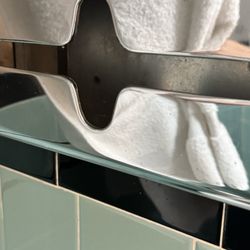 Gorham Motor Inn - Empty tissue holder