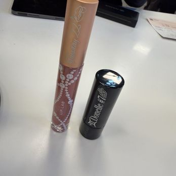 Lip Lab - Lip gloss and lipstick package - Cosmetics & Beauty Supply Near Me - Napa, California