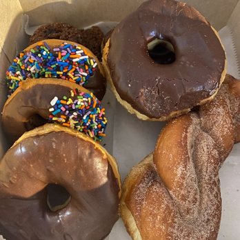 Mazzetti's Bakery - Bakeries Near Me - Pacifica, California Mazzetti's Bakery - Bakeries Near Me - Pacifica, California