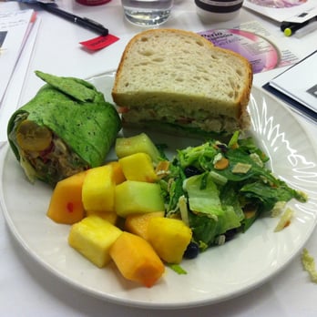 Hilton McLean Tysons Corner - Complimentary Lunch - Hotels Near Me - Mclean, Virginia