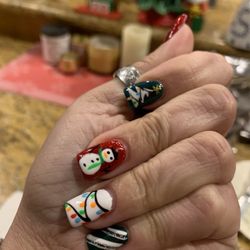 Tranie Nails - Colorful Christmas nails