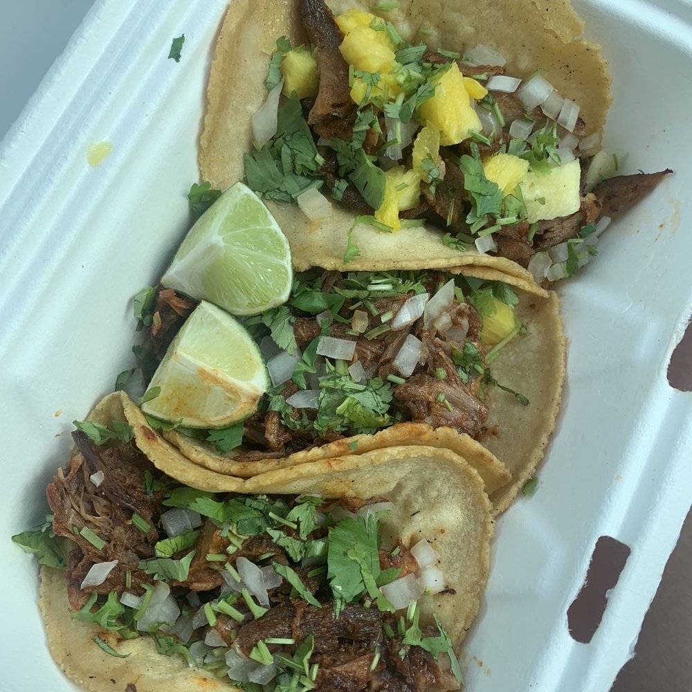 Acapulco Taquería Mexicana - 2 Barbacoa tacos and 1 Al Pastor (2 limes are not enough!) - Mexican Near Me - San Juan, Puerto Rico