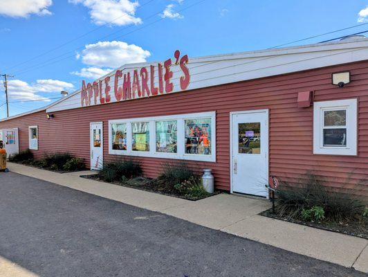 Apple Charlie's Orchards by null