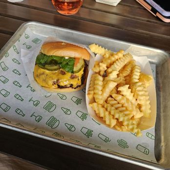 Shake Shack Winter Park - BURGER + FRIES - Burgers Near Me - Winter Park, Florida Shake Shack Winter Park - BURGER + FRIES - Burgers Near Me - Winter Park, Florida
