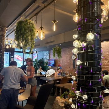 787 Coffee - Seating Area - Coffee & Tea Near Me - New York, New York