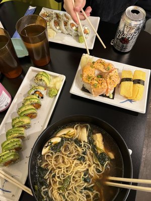 Twin Sushi PDX by null
