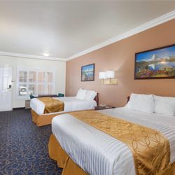 Days Inn & Suites by Wyndham South Gate - Guest room