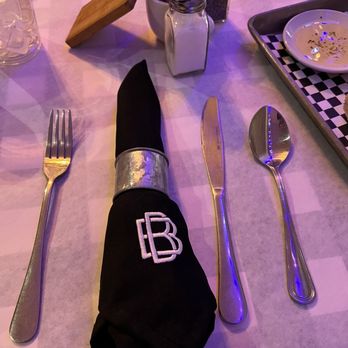 Beneventi’s Italian Restaurant - Decor when being seated at the table - Caterers Near Me - Mingus, Texas
