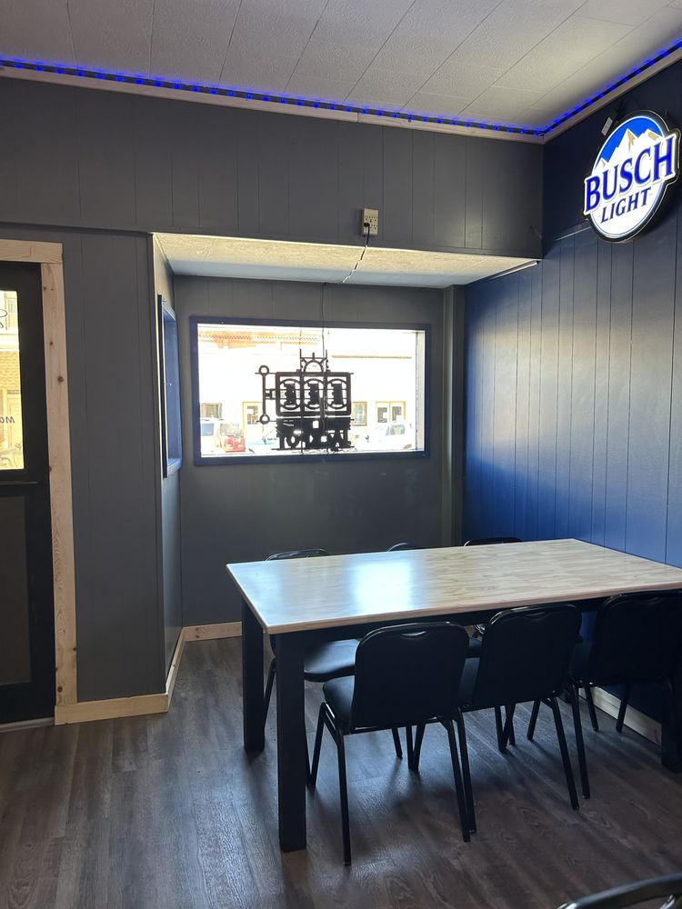 BLUE HILL TAVERN Updated September 2024 521 W Gage St, Blue Hill