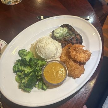 Bahama Breeze - Top Sirloin & Coconut Shrimp - Bars Near Me - Kissimmee, Florida Bahama Breeze - Top Sirloin & Coconut Shrimp - Bars Near Me - Kissimmee, Florida
