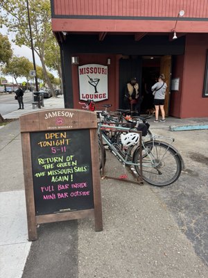 Missouri Lounge & Cafe by null