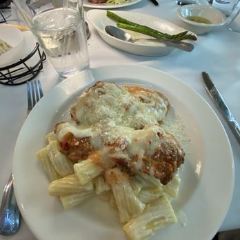 Mare e Monte - Bronx Vitello Parmigiana - Italian Near Me - San Antonio, Texas