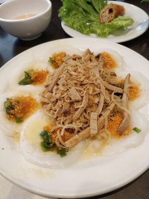 Pho Linh by null