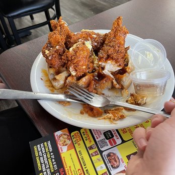 Martin’s Chicken & Waffles - Nashville Hot Chicken and Waffle - Waffles Near Me - Gallatin, Tennessee