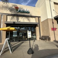 Jamba - Front parking
