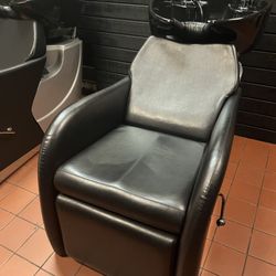 Focused on You Hair Salon - Shampoo Area-Relaxing Atmosphere