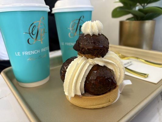 Le French Patisserie by null