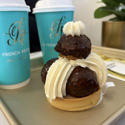 Le French Patisserie - Hot chocolate, chai latte, profiterol