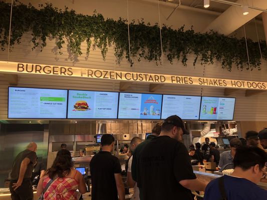 Shake Shack - Yonge & Dundas by null