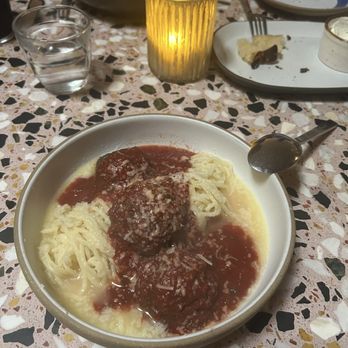 Vestal Restaurant - Buttered noodles with marinara and meatball - Cocktail Bars Near Me - Lafayette, Louisiana Vestal Restaurant - Buttered noodles with marinara and meatball - Cocktail Bars Near Me - Lafayette, Louisiana