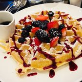 Foto de The Apparatus Room - Detroit, MI, Estados Unidos. waffle. very simple and the taste is as you can imagine