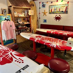Surf Yogurt Bar - Seating area