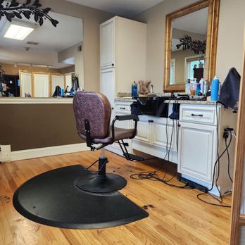 Karens Salon - Barbers Near Me - Cranston, Rhode Island Karens Salon - Barbers Near Me - Cranston, Rhode Island