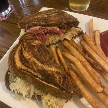 Brooks Tavern - Reuben - American Near Me - Hendersonville, North Carolina Brooks Tavern - Reuben - American Near Me - Hendersonville, North Carolina