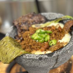 Mariscos El Charco - Choriqueso
