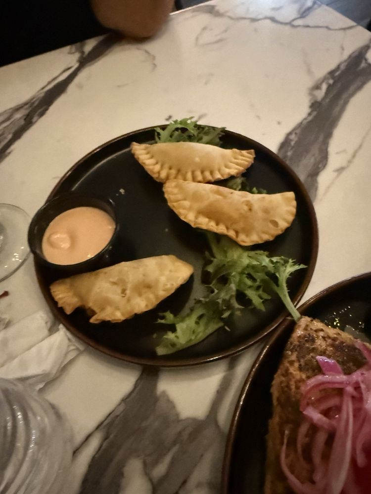 Donde Wilking Restaurant Image