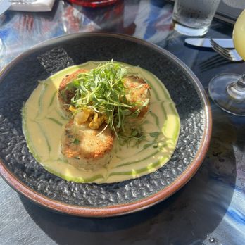 Geoffrey's Malibu - Sauted Lump Crab Cakes - Seafood Near Me - Malibu, California