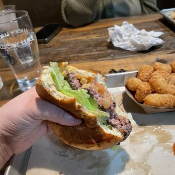 Lucky Luke Brewpub - Cali-classic burger, strawberry kiwi seltzer, tator tots. - Breweries Near Me - Lancaster, California