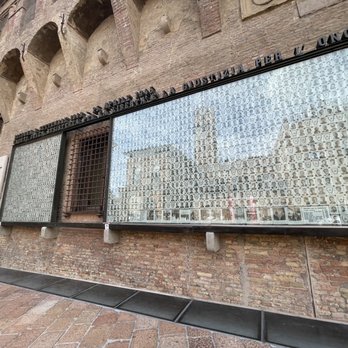 Biblioteca Salaborsa - Ames @ photos on the wall - Libraries Near Me - Bologna, BO