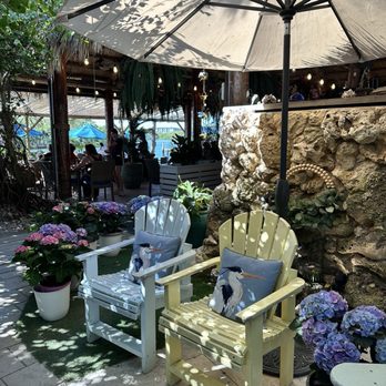 The Getaway - Waiting area - Burgers Near Me - Saint Petersburg, Florida