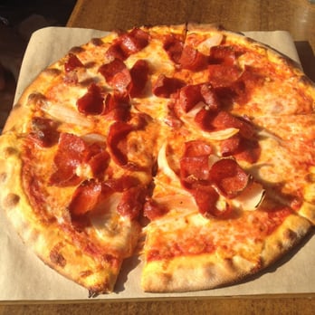 Buttonwood Grill - Pepperoni Pizza with onions - New American Near Me - Lahaska, Pennsylvania