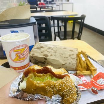 フライドバーガー 7th Street Burger West Village (ニューヨーク シティ) の