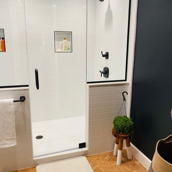 Shugarman's Bath - a shower with a glass door - General Contractors Near Me - San Diego, California Shugarman's Bath - a shower with a glass door - General Contractors Near Me - San Diego, California