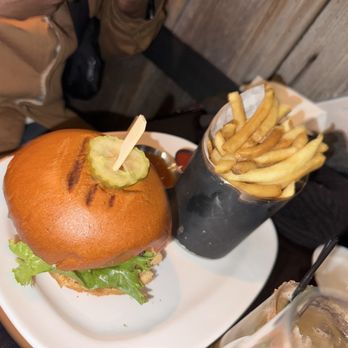 Stout NYC - Sports Bars Near Me - New York, New York Stout NYC - Sports Bars Near Me - New York, New York