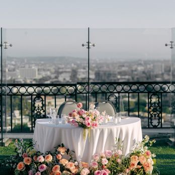Flora Sky - Sweetheart table ready - Floral Designers Near Me - Los Angeles, California Flora Sky - Sweetheart table ready - Floral Designers Near Me - Los Angeles, California