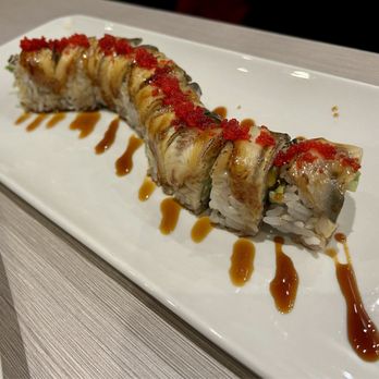 Chef Soon Contemporary Sushi - Dragon Fest Maki - Sushi Bars Near Me - Woodridge, Illinois