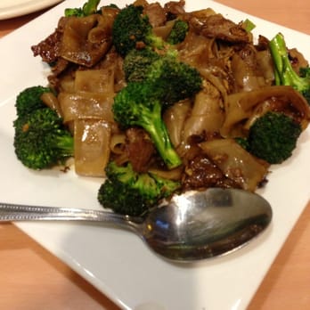 S Thai Food - Pad se ew beef - Thai Near Me - Temecula, California S Thai Food - Pad se ew beef - Thai Near Me - Temecula, California