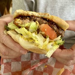 Steerburger Grill & Grub - Basic Steer Burger.