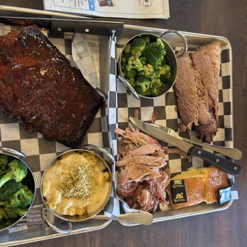 Busey Brews - Half rack ribs meal & Brisket and pulled pork platter. - Brewpubs Near Me - Nederland, Colorado Busey Brews - Half rack ribs meal & Brisket and pulled pork platter. - Brewpubs Near Me - Nederland, Colorado